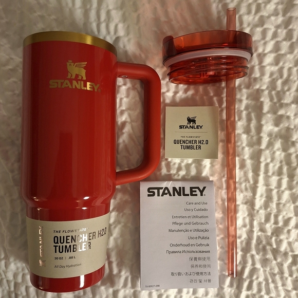 Stanley Red Quencher H2.0 30 Oz Tumbler With Handle And Straw Holly Berry Red - Picture 11 of 12